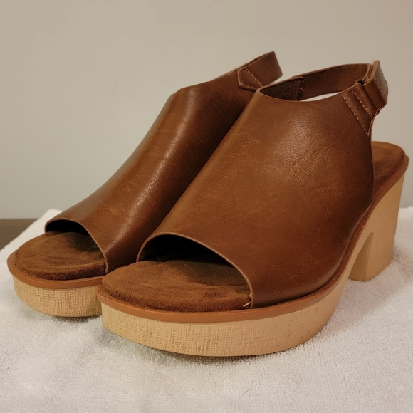 Pierre Dumas Sling Back Wedge Platform Sz 9 Brown Leather - Picture 2 of 12
